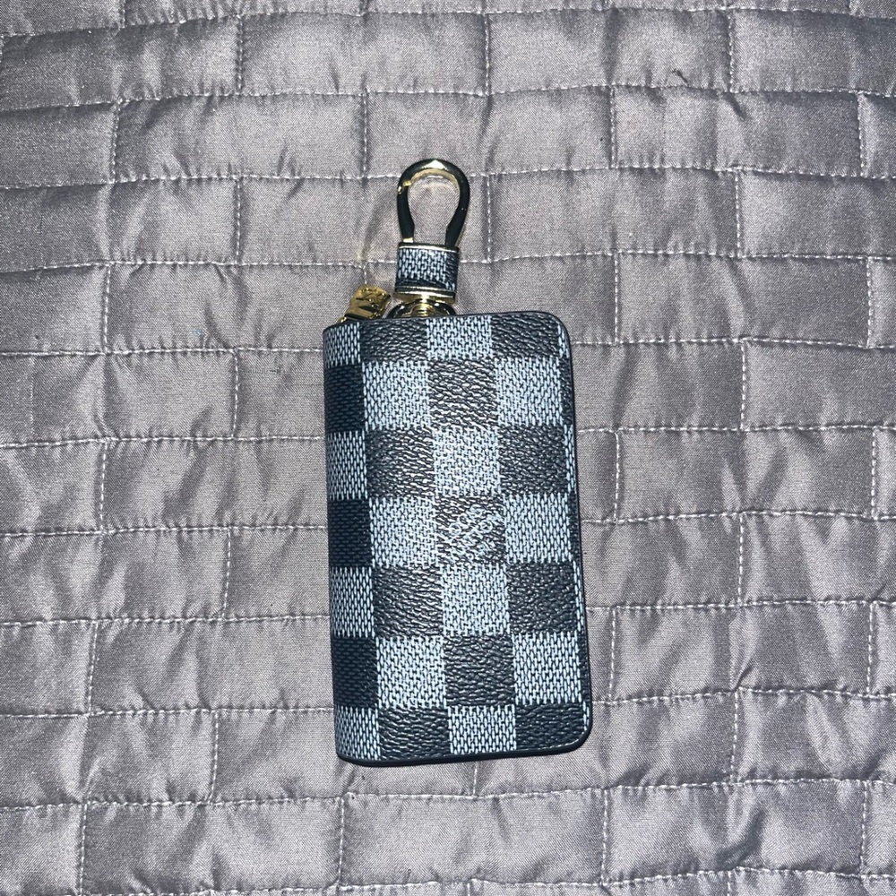Like VL Damier Graphite Key Pouch / Coin Purse with Chain